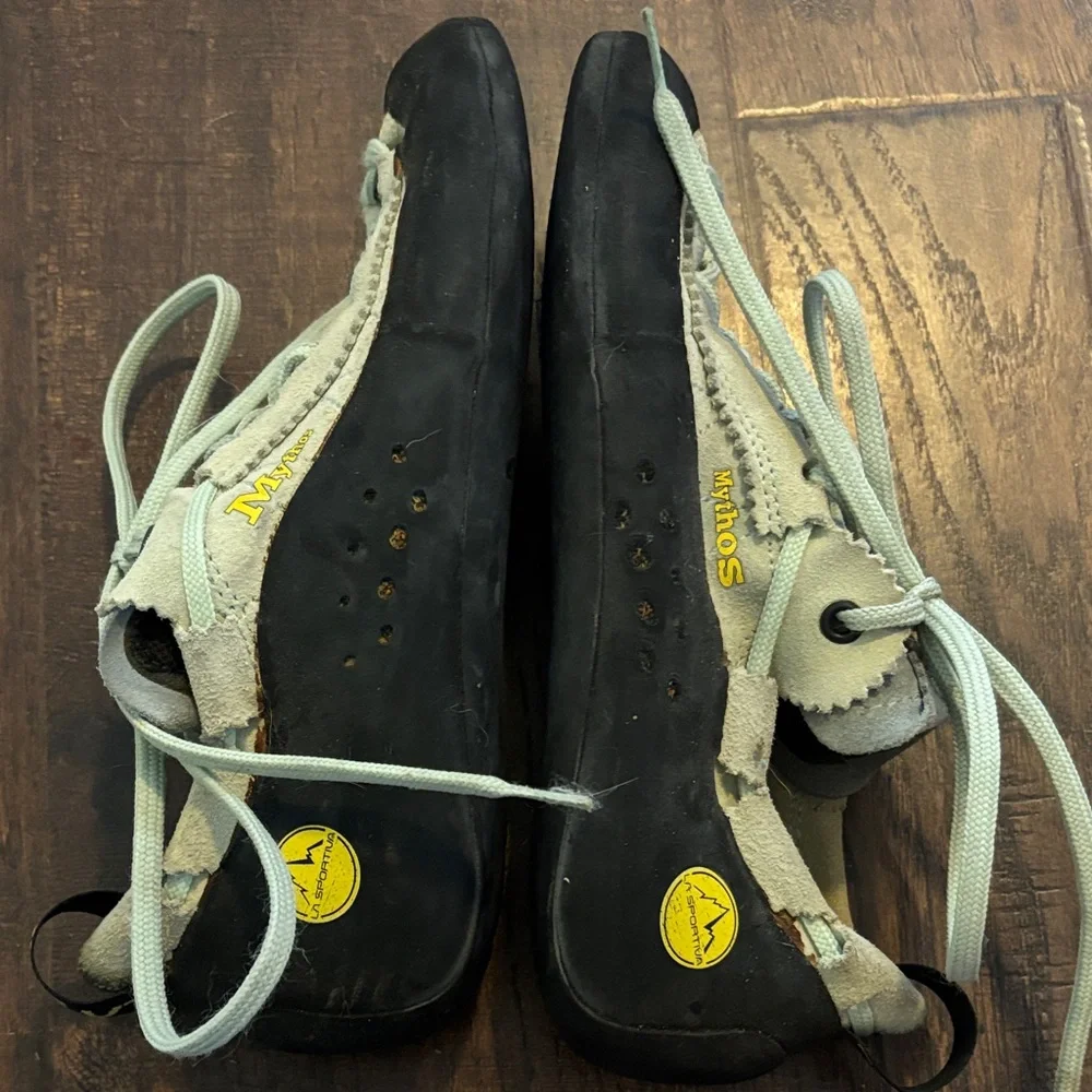 La Sportiva Mint Green and Black Climbing Shoes - Picture 5 of 9